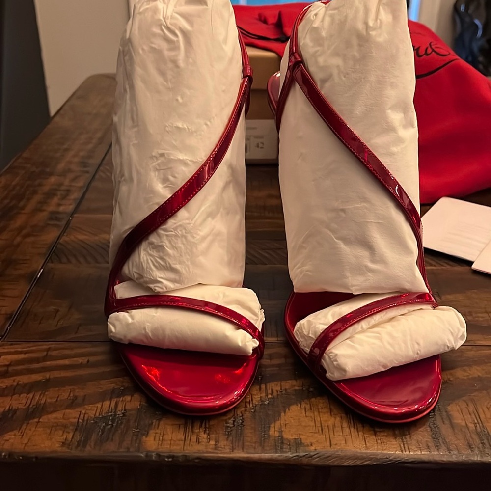 Rosalie Patent Psychic/Lining